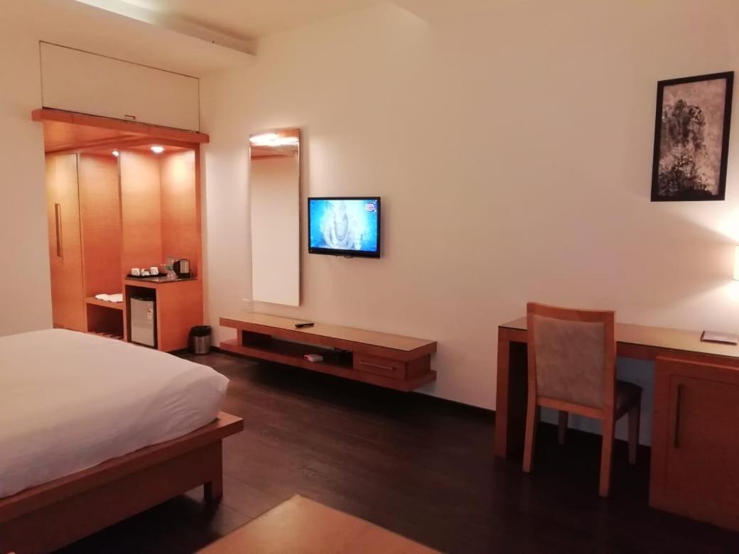 The Kudos Mountain Hotel And Resort Кодайканал Экстерьер фото